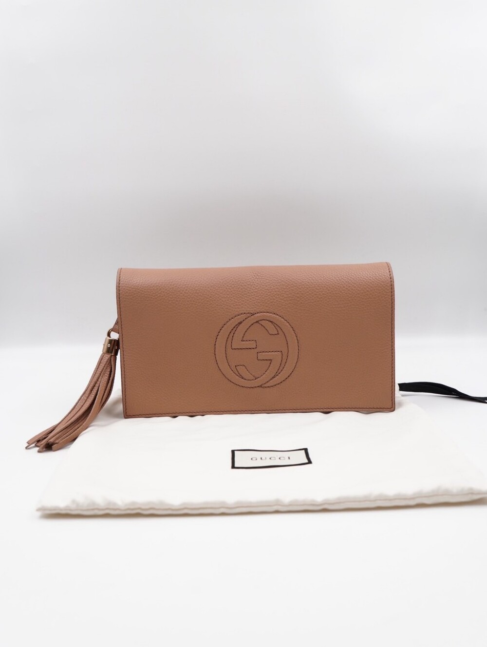 CK12 💕 Gucci Pebbled Calfskin Medium Soho Clutch